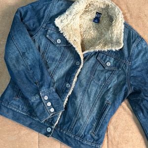 jaqueta gap forrada com pelos original 140702577?action_source=72767&ref=home_home&rsp=1&rspix=1