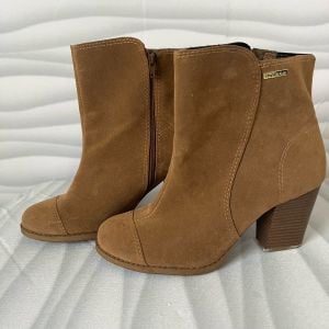 bota moleca caramelo 36 143275844?action_source=72767&ref=home_home&rsp=1&rspix=1