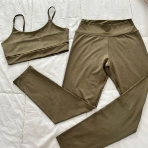 conjunto de academia leg gym verde oliva g 147727291?action_source=75018&ref=home_home&rsp=1&rspix=1