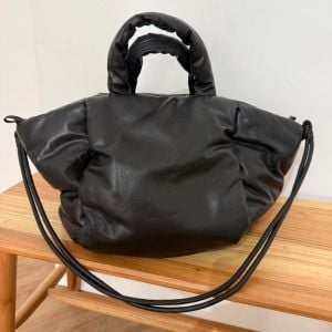 bolsa zara puffer preta 153516944?action_source=77124&ref=home_home&rsp=1&rspix=1