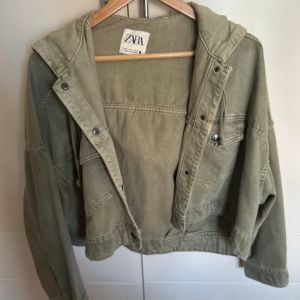 jaqueta jeans zara 151689582?action_source=67222&ref=home_home&rsp=1&rspix=1