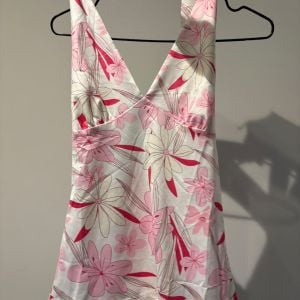 blusa frente unica floral m 153429196?action_source=77221&ref=home_home&rsp=1&rspix=1