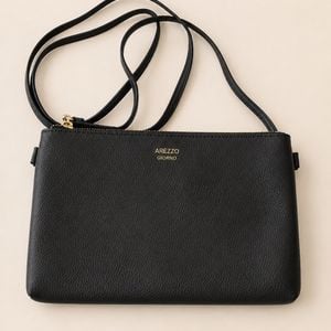bolsa arezzo giorno preta transversal 149244452?action_source=72470&ref=home_home&rsp=1&rspix=1