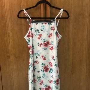 vestido floral codigo girls 133301421?action_source=66695&ref=home_home&rsp=1&rspix=1