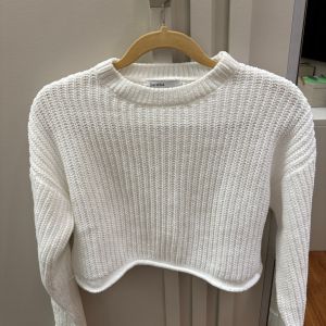 tricot branco cropped 130179518?action_source=69599&ref=home_home&rsp=1&rspix=1