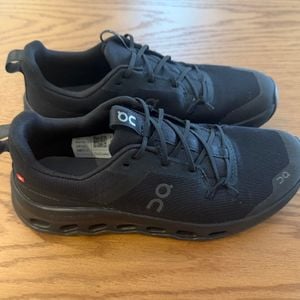 tenis on running preto 35 original 146903271?action_source=76398&ref=home_home&rsp=1&rspix=1