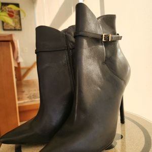 bota cano curto schutz preta 35 146807233?action_source=72470&ref=home_home&rsp=1&rspix=1