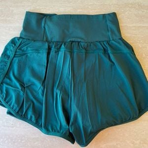 shorts de academia body for sure verde 147760133?action_source=75018&ref=home_home&rsp=1&rspix=1