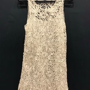 vestido branco rendado tamanho m 133349327?action_source=66695&ref=home_home&rsp=1&rspix=1