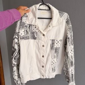 jaqueta my favorite things jeans paisley m 145737539?action_source=31319&ref=home_home&rsp=1&rspix=1
