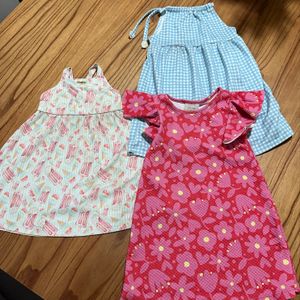 kit vestidos infantil 122514039?action_source=63626&ref=home_home&rsp=1&rspix=1