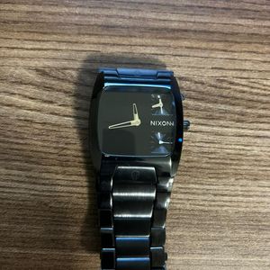 Nixon Banks | enjoei