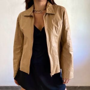 jaqueta couro legitimo vintage argentina inverno 140437159?action_source=70522&ref=home_home&rsp=1&rspix=1