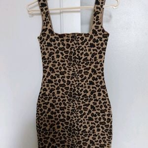 vestido curto zara animal print p 143656815?action_source=75772&ref=home_home&rsp=1&rspix=1