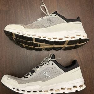 tenis on running 42 137844315?action_source=68872&ref=home_home&rsp=1&rspix=1