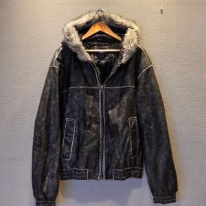 jaqueta de inverno bershka 136779601?action_source=69599&ref=home_home&rsp=1&rspix=1