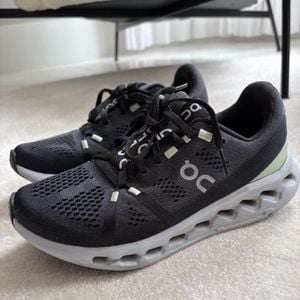 tenis on running preto 145911209?action_source=72470&ref=home_home&rsp=1&rspix=1