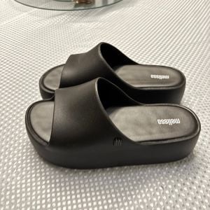 melissa free platform slide preta 36 144963940?action_source=73955&ref=home_home&rsp=1&rspix=1