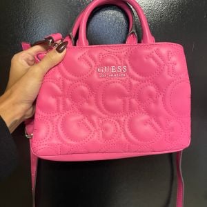 bolsa guess rosa pink 150852802?action_source=77090&ref=home_home&rsp=1&rspix=1