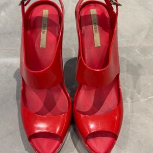 salto melissa vermelho 38 153223018?action_source=77221&ref=home_home&rsp=1&rspix=1