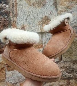 ugg mini botao 136189487?action_source=72965&ref=home_home&rsp=1&rspix=1