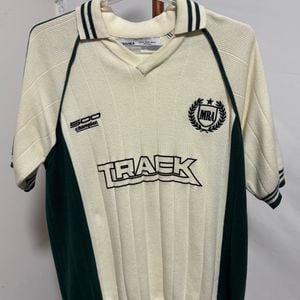 blusa tipo jersey bershka pp 139562223?action_source=69599&ref=home_home&rsp=1&rspix=1