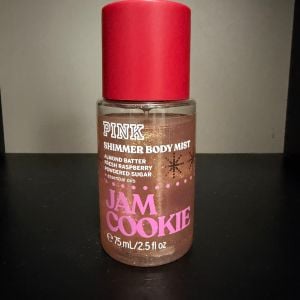 body mist victoria s secret pink jam cookie 75ml 152565207?action_source=76403&ref=home_home&rsp=1&rspix=1