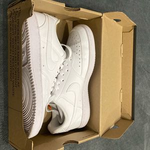 nike court vision lo 109989019?action_source=31946&ref=home_home&rsp=1&rspix=1