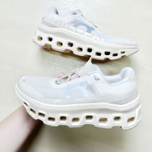 tenis de corrida on 132344078?action_source=66827&ref=home_home&rsp=1&rspix=1