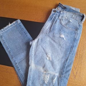 calca jeans reta le lis denin 124824714?action_source=70657&ref=home_home&rsp=1&rspix=1