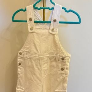 macacao jardineira top top 2 anos 128093258?action_source=70721&ref=home_home&rsp=1&rspix=1