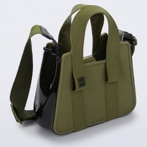 melissa tina bag verde militar 145511360?action_source=73955&ref=home_home&rsp=1&rspix=1
