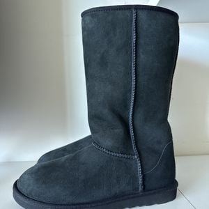 bota ugg classic tall 2 preta 36 139803517?action_source=72965&ref=home_home&rsp=1&rspix=1