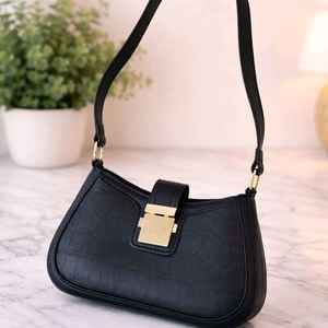 bolsa feminina preta croco pequena 140246898?action_source=72470&ref=home_home&rsp=1&rspix=1