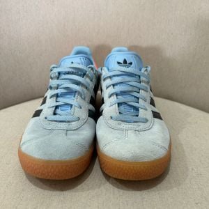 tenis adidas gazelle 132966303?action_source=67884&ref=home_home&rsp=1&rspix=1