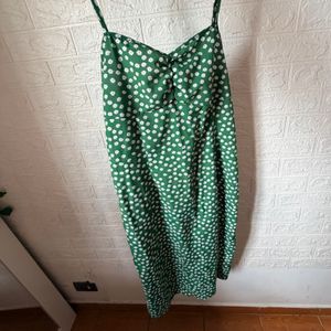 vestido midi na cor verde 132784356?action_source=66695&ref=home_home&rsp=1&rspix=1