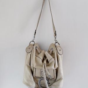 bolsa vintage guess bege 135413345?action_source=70655&ref=home_home&rsp=1&rspix=1