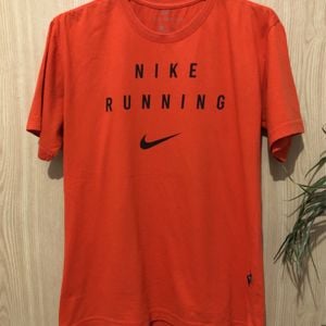 camiseta nike running laranja g 149153462?action_source=75868&ref=home_home&rsp=1&rspix=1
