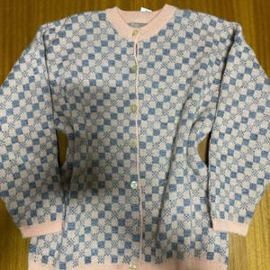 blusa de frio feminina rosa e azul 142966694?action_source=31319&ref=home_home&rsp=1&rspix=1