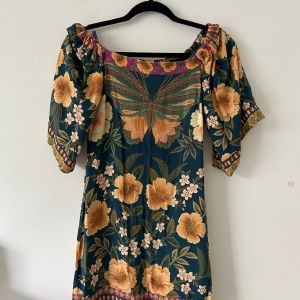 vestido farm ombro a ombro floral 148604933?action_source=76563&ref=home_home&rsp=1&rspix=1