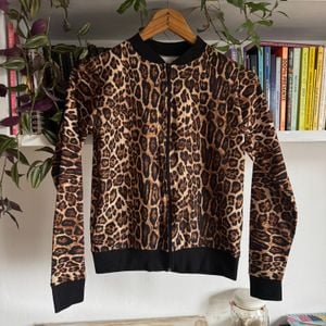 casaquinho animal print p 144799744?action_source=31319&ref=home_home&rsp=1&rspix=1