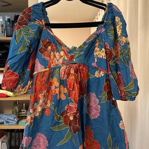 vestido curto farm 131613341?action_source=66827&ref=home_home&rsp=1&rspix=1