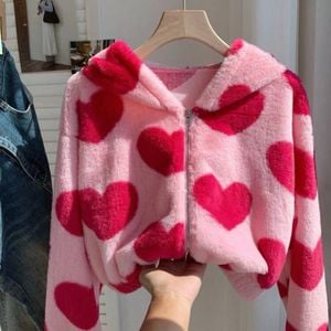 blusa de pelucia rosa com coracoes m 145667118?action_source=73496&ref=home_home&rsp=1&rspix=1