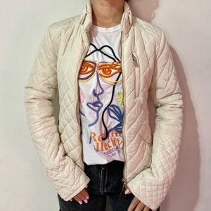 jaqueta puffer off white handbook 104421807?action_source=68872&ref=home_home&rsp=1&rspix=1