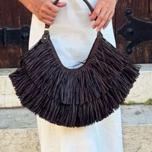 nova bolsa zara shopper franjas marrom 153218222?action_source=77124&ref=home_home&rsp=1&rspix=1