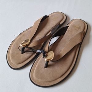 nova sandalia de dedo zara couro legitimo camurca tamanho br 39 152975382?action_source=77124&ref=home_home&rsp=1&rspix=1