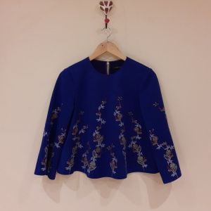 blusa tipo bata em suede 105793633?action_source=67222&ref=home_home&rsp=1&rspix=1