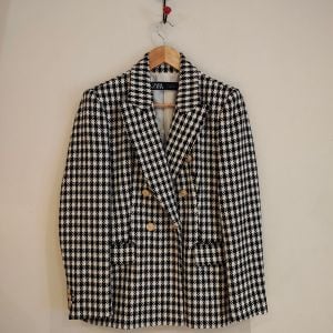 blazer zara pied poule 150206040?action_source=77124&ref=home_home&rsp=1&rspix=1