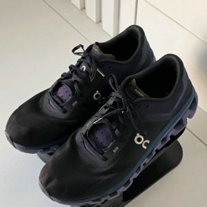 tenis on running cloudflow 4 preto 141998590?action_source=76398&ref=home_home&rsp=1&rspix=1