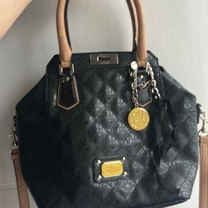 maravilhosa bolsa guess original 129215929?action_source=71545&ref=home_home&rsp=1&rspix=1